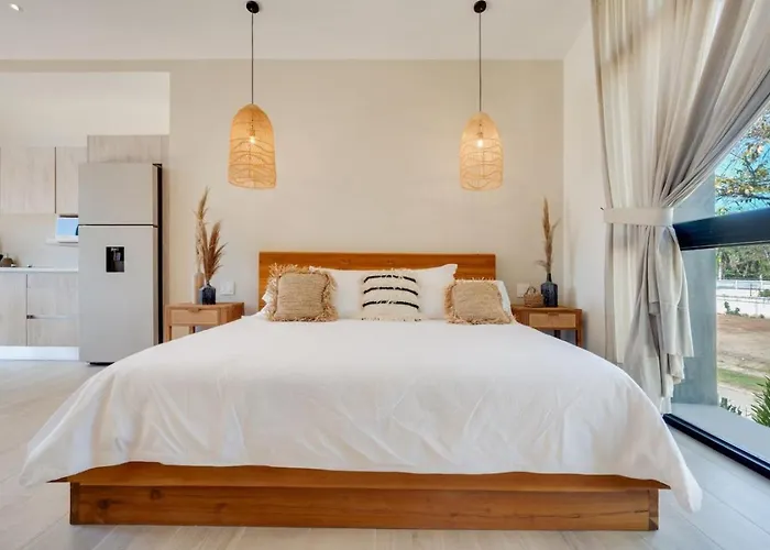 The #5 - Boutique In Flamingo - Ground Level Apartamento