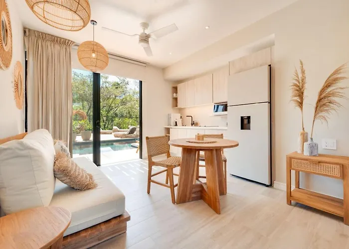 The #5 - Boutique In Flamingo - Ground Level Apartamento