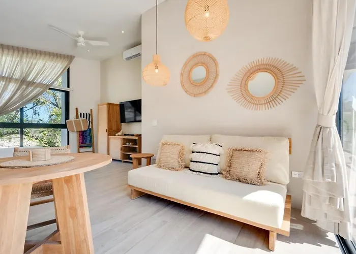 The #5 - Boutique In Flamingo - Ground Level Apartamento *